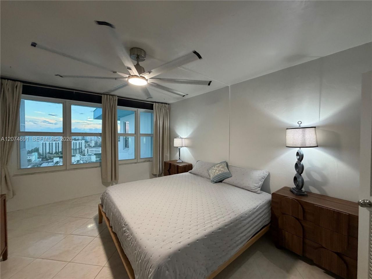 3111 N Ocean Dr, Unit 1611, Hollywood, FL 33019 Photo