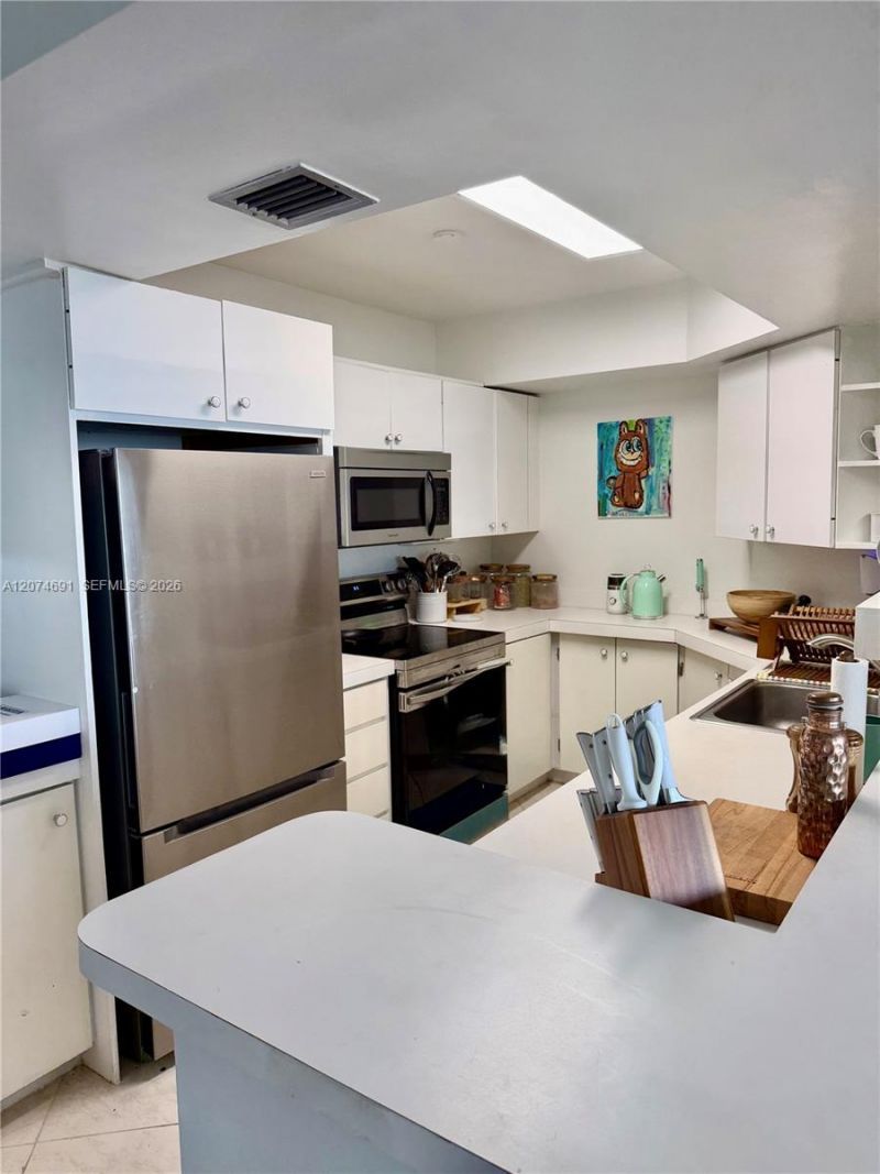 3111 N Ocean Dr , Unit 1611, Hollywood, FL 33019 Photo
