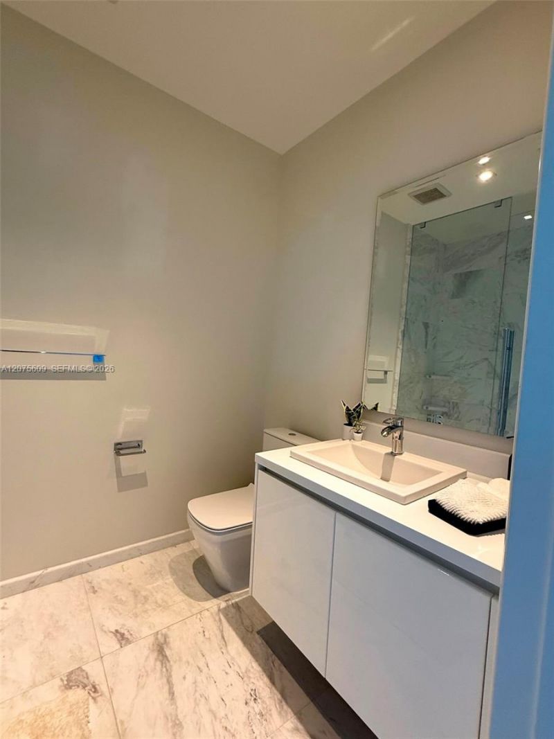 701 N Fort Lauderdale Beach Blvd, Unit 214, Fort Lauderdale, FL 33304 Photo