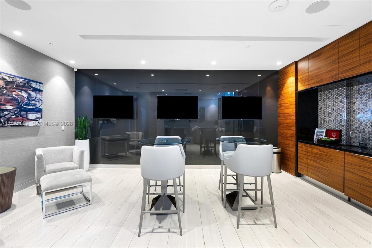 701 N Fort Lauderdale Beach Blvd, Unit 214, Fort Lauderdale, FL 33304 Photo
