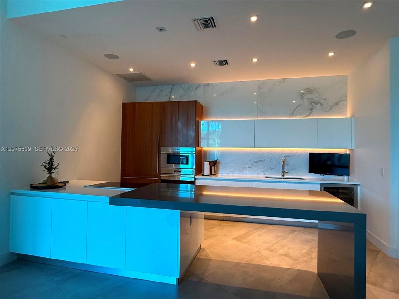 701 N Fort Lauderdale Beach Blvd, Unit 214, Fort Lauderdale, FL 33304 Photo