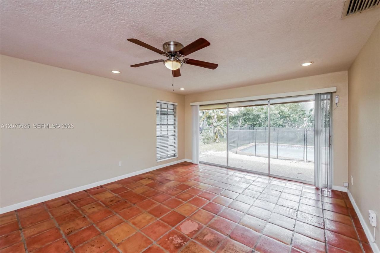 7518 NW 42nd Dr, Coral Springs, FL 33065 Photo