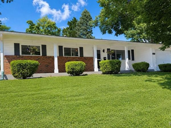 3275 Tom Sawyer Drive, Florissant, MO 63033