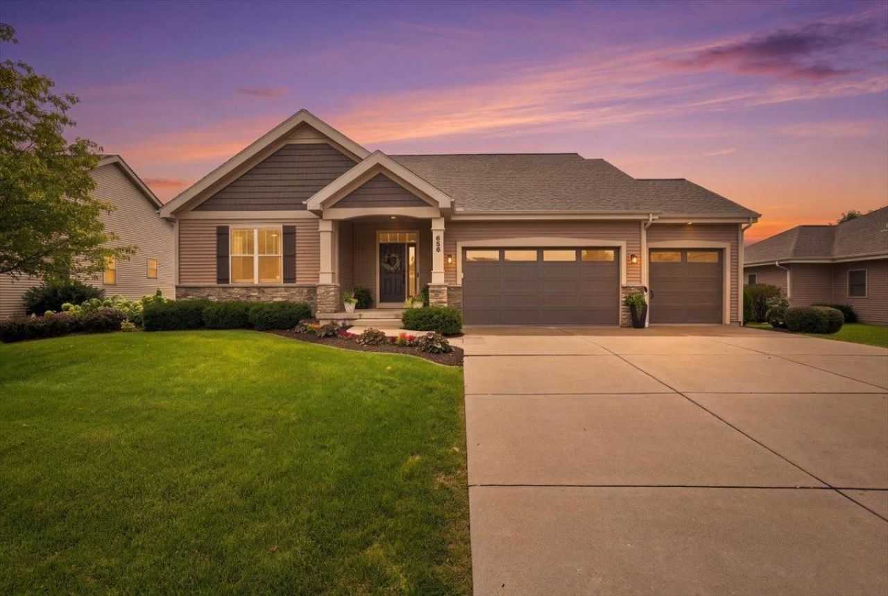 856 Peace Lane, Oregon, WI 53575 Main Photo
