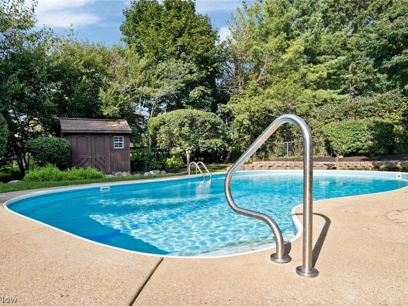 2317 Raintree Street NE, Canton, OH 44705 Photo 12