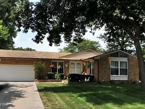 1521 Cherry Valley Road, Toledo, OH 43607