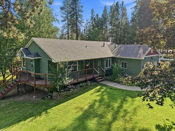 26208 E IDAHO PINES Ln, Newman Lake, WA 99025
