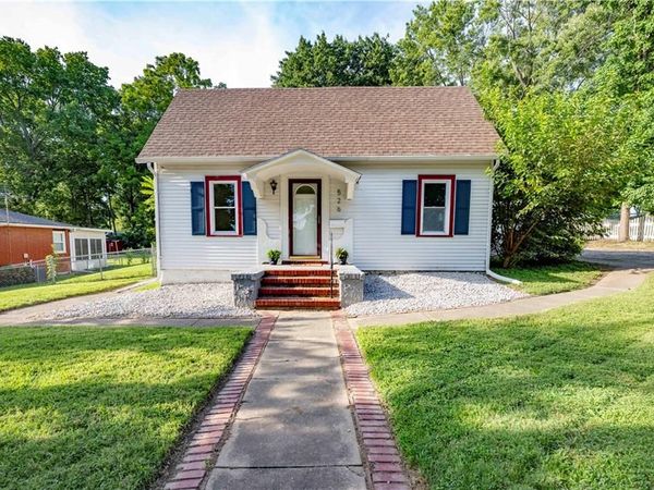 526 Reaser Street, Leavenworth, KS 66048