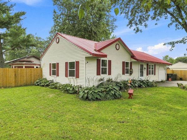 911 W Eureka Street , Braidwood, IL 60408