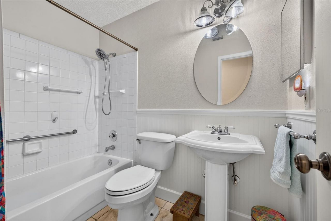 495 St Tropez Circle Ne, Saint Petersburg, FL 33703 Photo