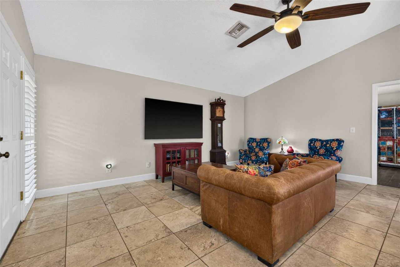 495 St Tropez Circle Ne, Saint Petersburg, FL 33703 Photo