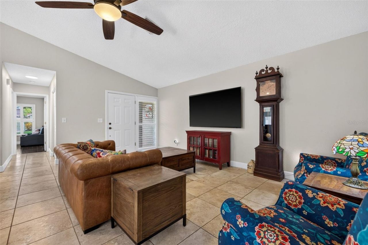 495 St Tropez Circle Ne, Saint Petersburg, FL 33703 Photo