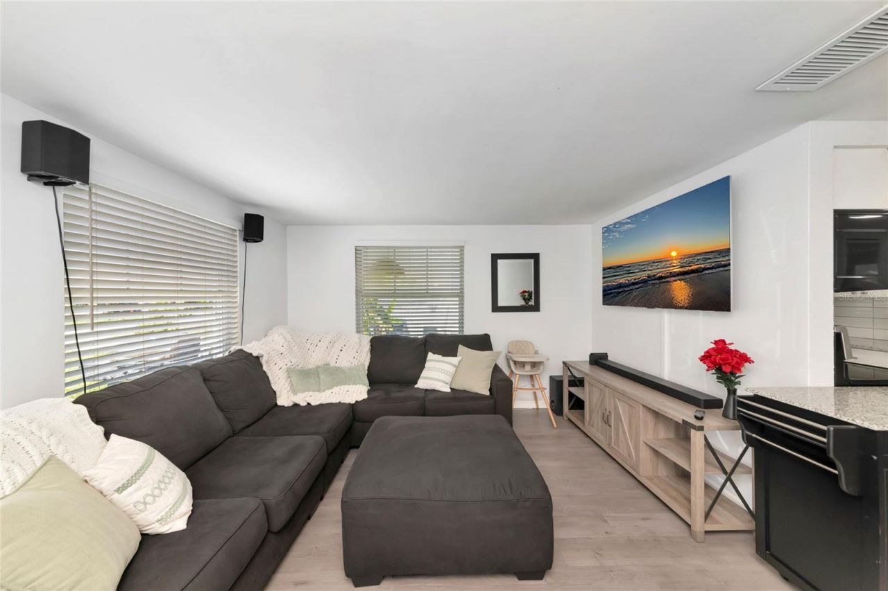 2951 Edgewood Lane, Sarasota, FL 34231 Photo