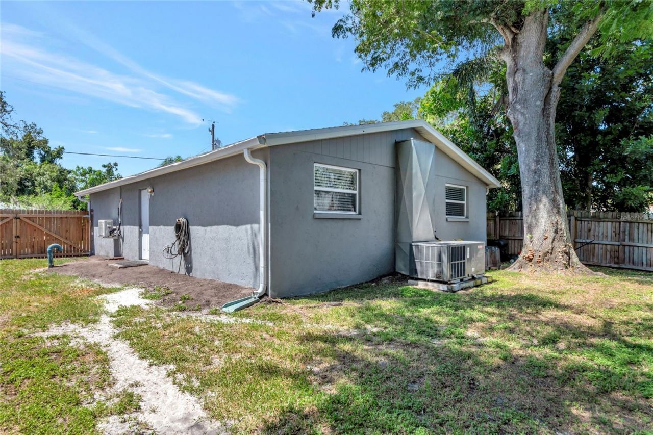 2951 Edgewood Lane, Sarasota, FL 34231 Photo
