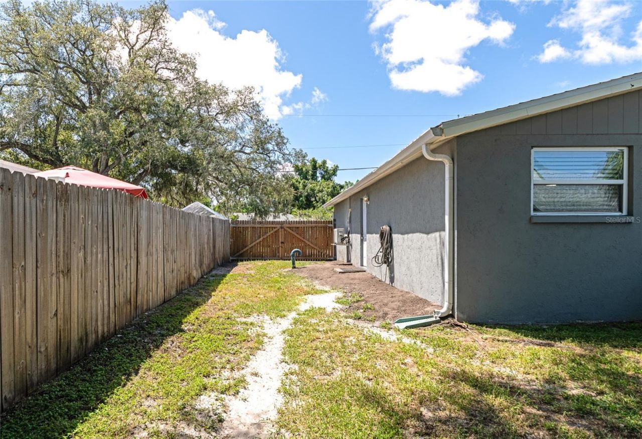 2951 Edgewood Lane, Sarasota, FL 34231 Photo