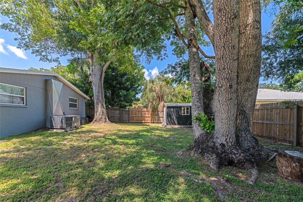 2951 Edgewood Lane, Sarasota, FL 34231 Photo