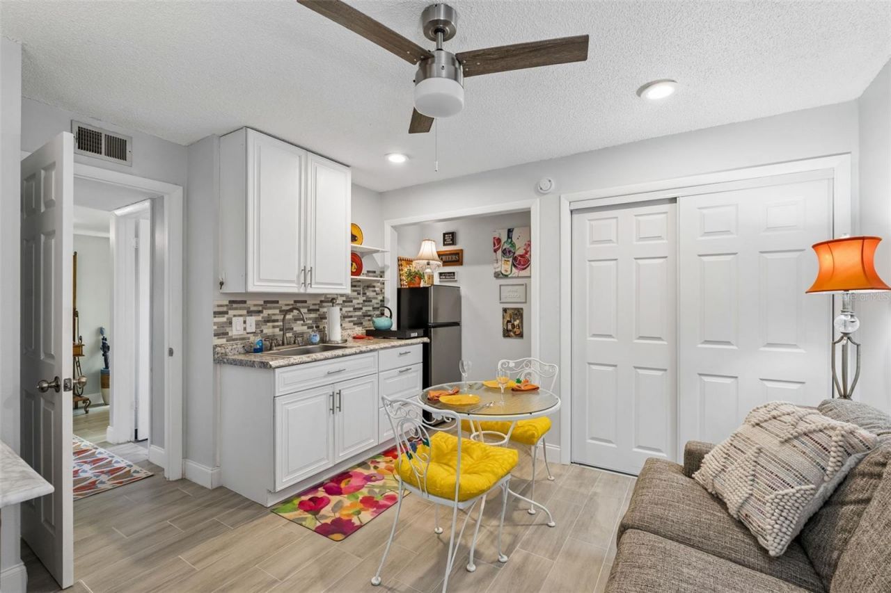 638 Sausalito Boulevard, Unit B5, Casselberry, FL 32707 Photo