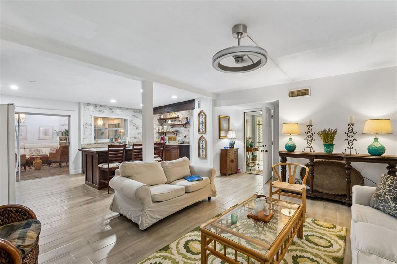 638 Sausalito Boulevard, Unit B5, Casselberry, FL 32707 Photo
