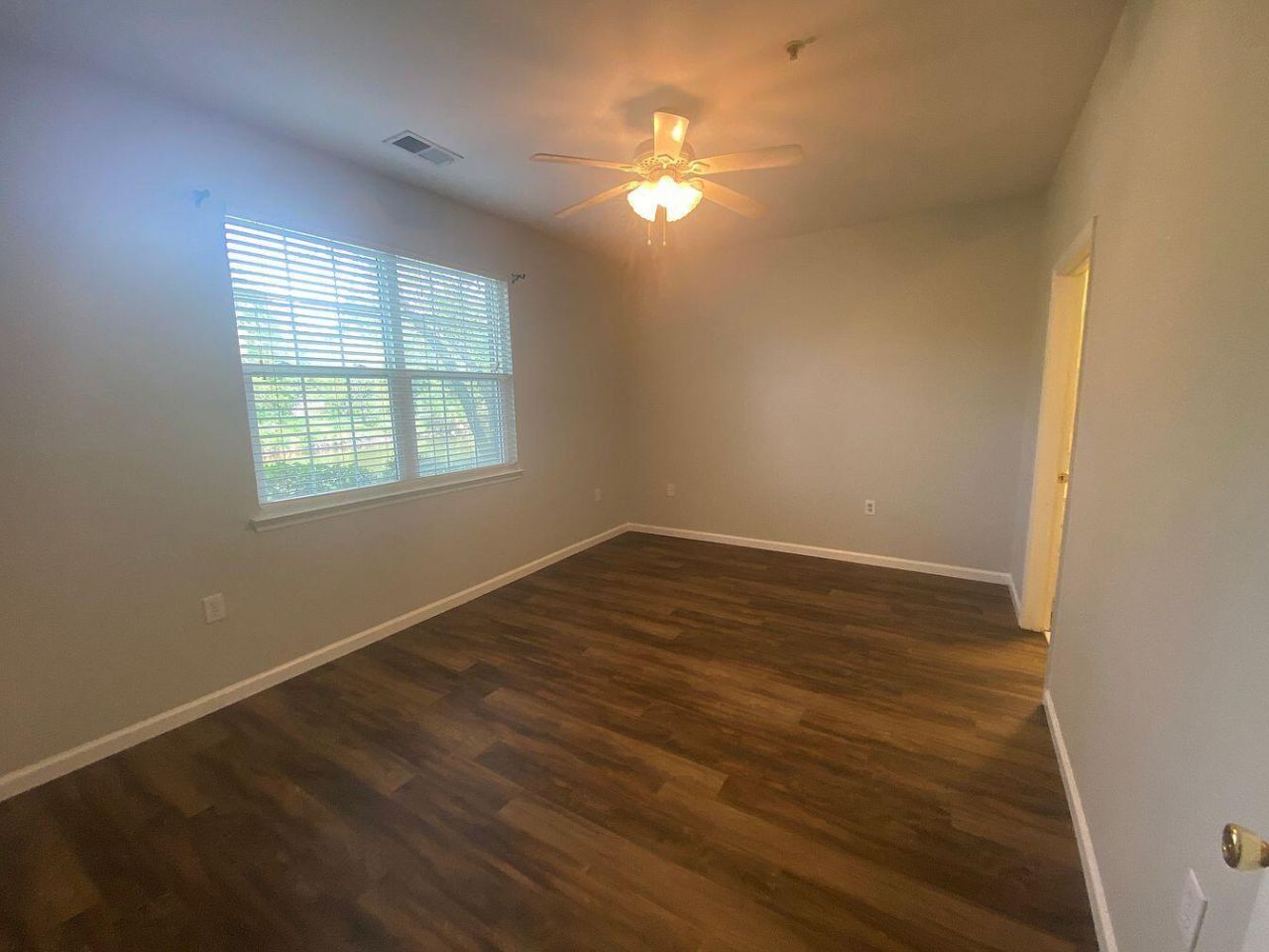 1525 Cambridge Lakes Drive Photo 17