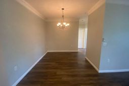 1525 Cambridge Lakes Drive photo 4
