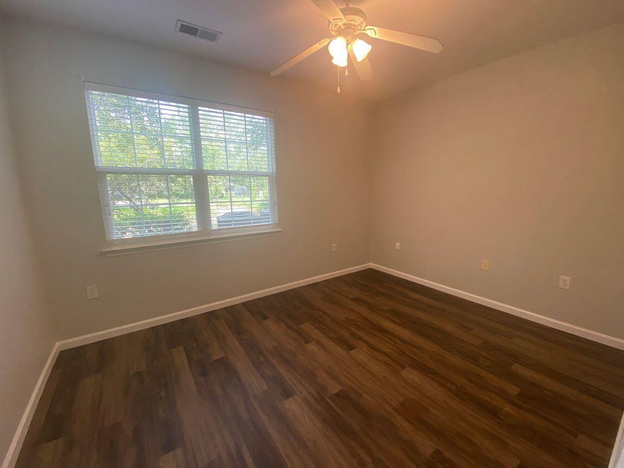 1525 Cambridge Lakes Drive Photo 6