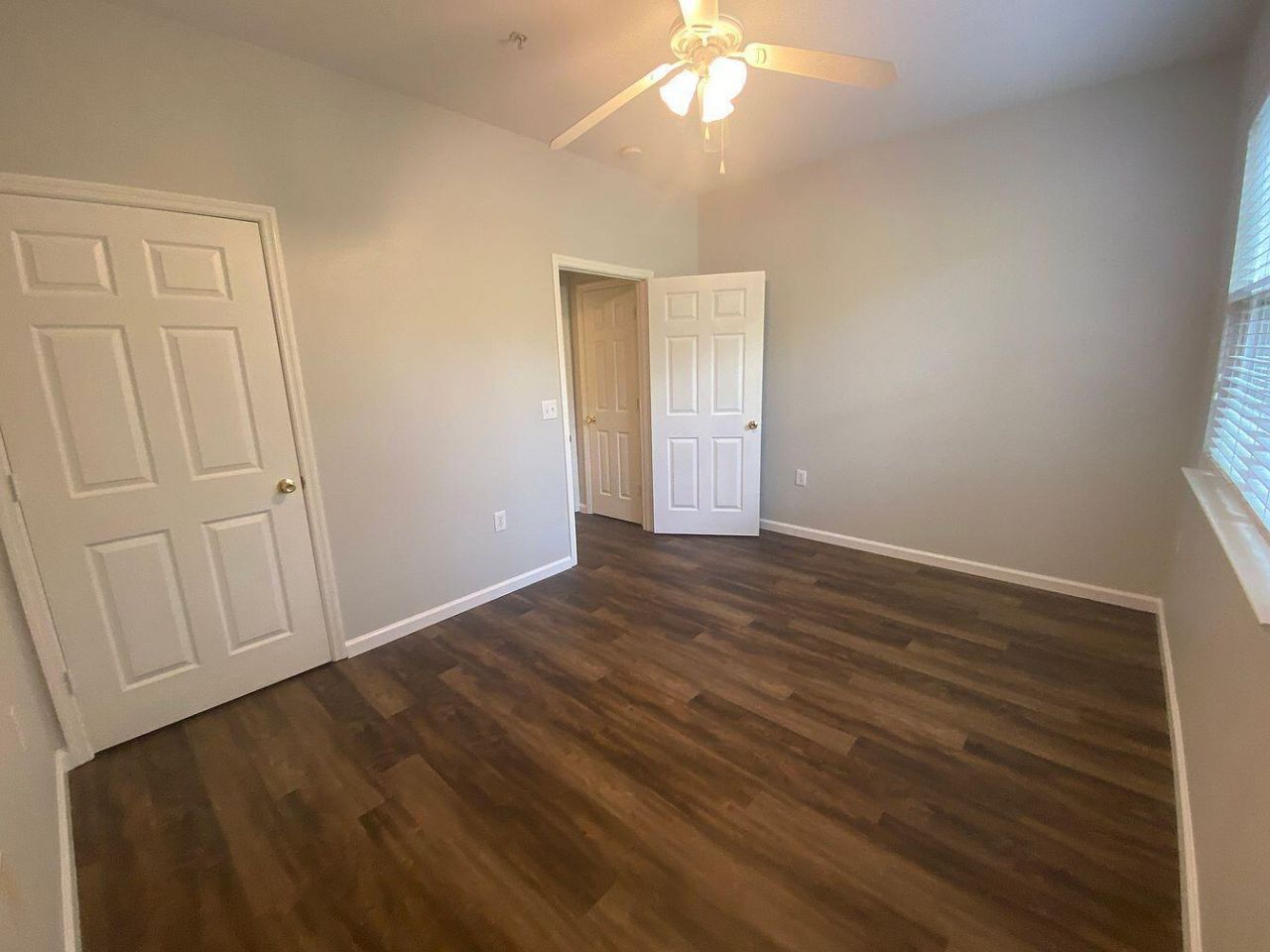 1525 Cambridge Lakes Drive Photo 7