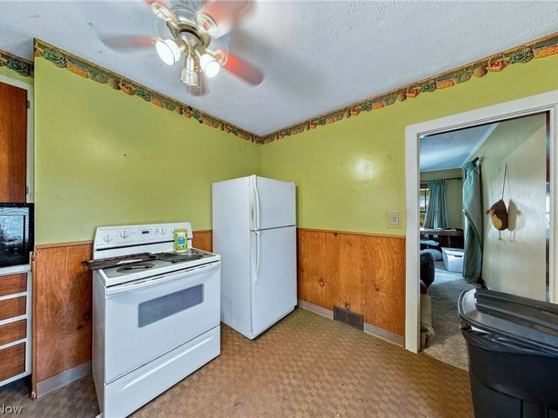 1815 Daniels Avenue , Akron, OH 44312 Photo 11