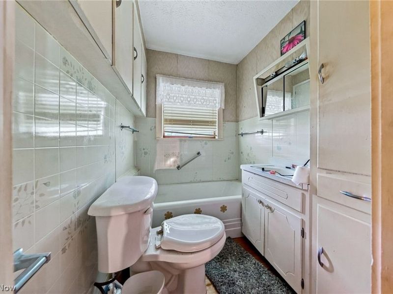 1815 Daniels Avenue , Akron, OH 44312 Photo 14