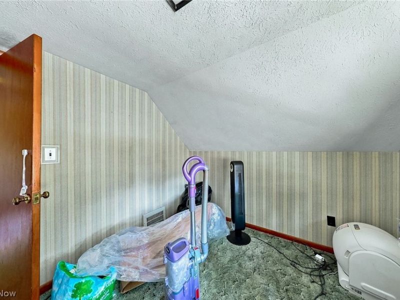 1815 Daniels Avenue , Akron, OH 44312 Photo 16