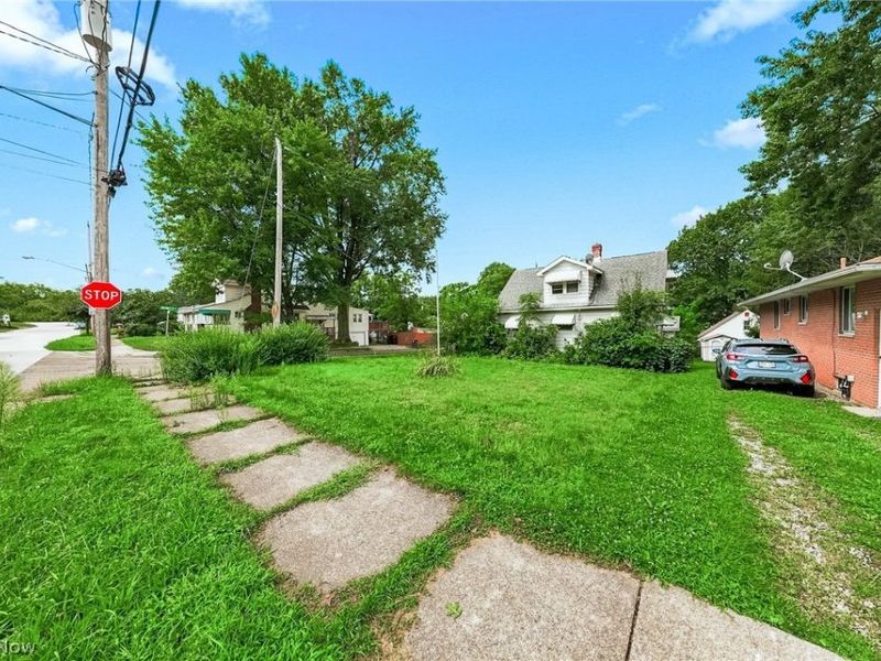1815 Daniels Avenue , Akron, OH 44312 Photo 34