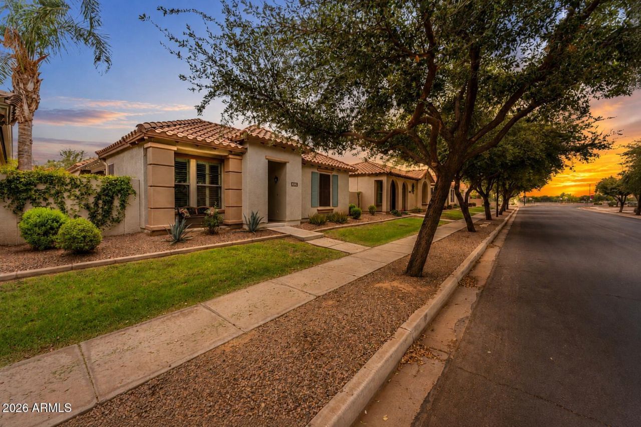 3548 S Wren Drive, Gilbert, AZ 85297 Main Photo