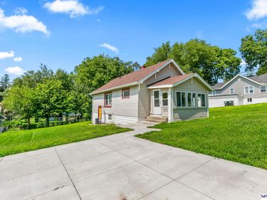 4812 N 45 Street, Omaha, NE 68104