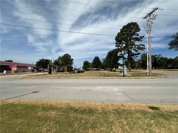 3510 SE L Street , Bentonville, AR 72712