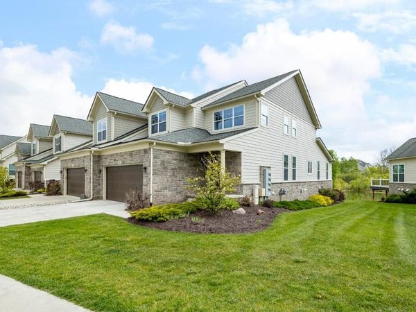 3031 N Spurway Drive, Ann Arbor, MI 48105