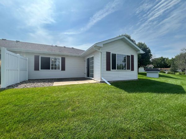 198 Cedar Cove Lane , Owatonna, MN 55060
