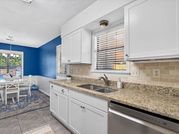 6790 AUTUMNHILL LN, Bartlett, TN 38135