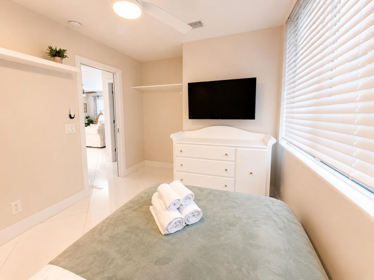 327 Lancaster Street, Boca Raton, FL 33487 Photo