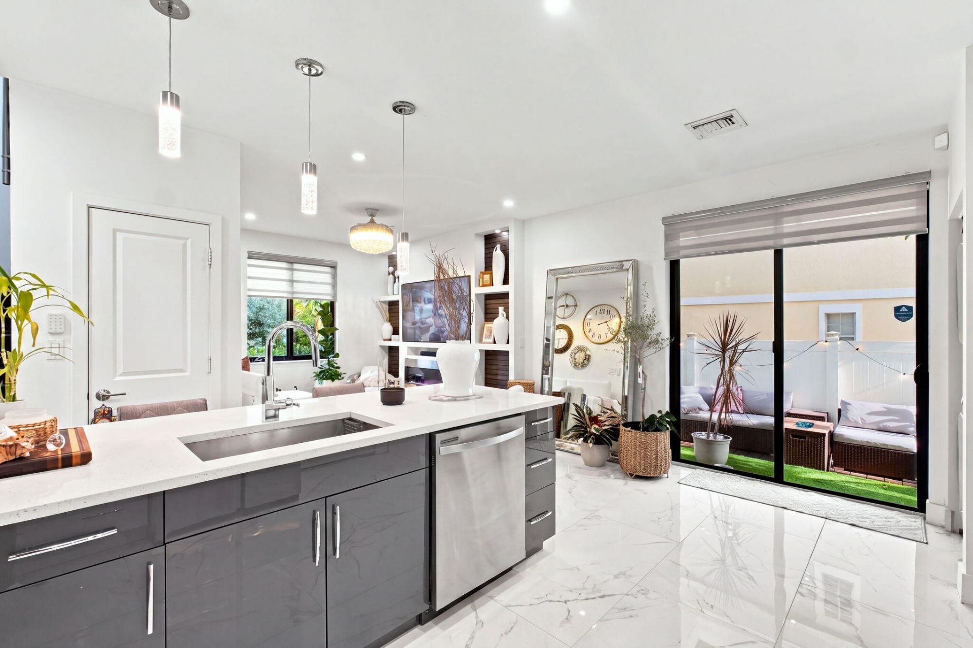 1090 SE 3rd Street, Unit 1090, Pompano Beach, FL 33060 Photo