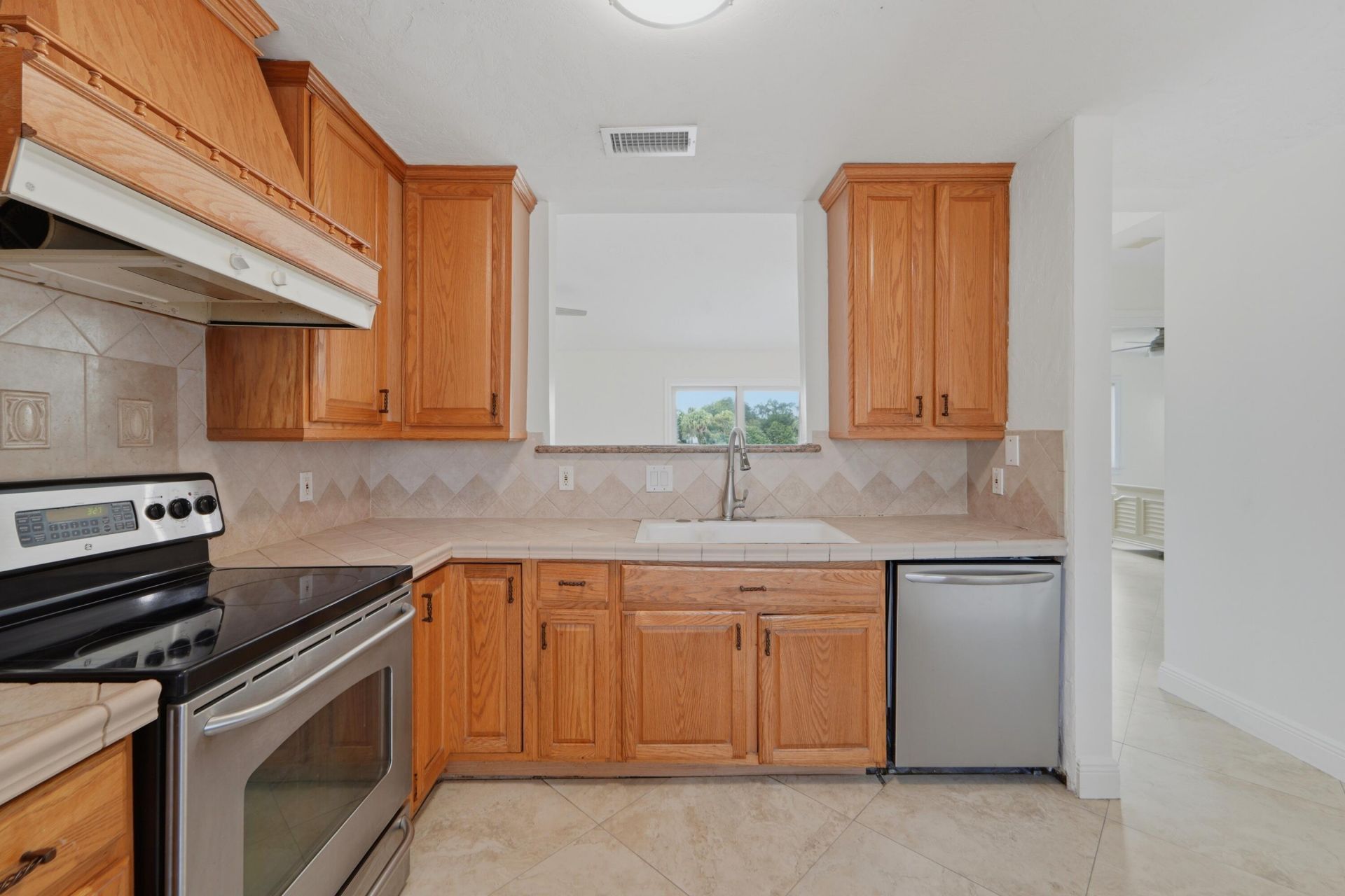 217 Parkwood Drive S, Royal Palm Beach, FL 33411 Photo