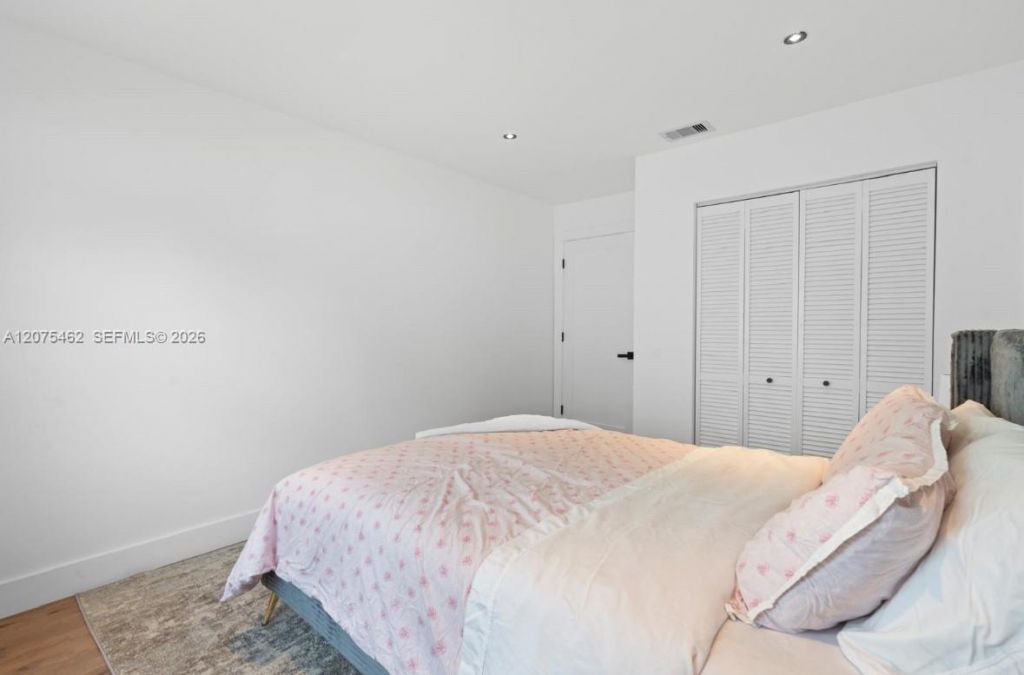 309 SE 3rd Ave , Unit 309, Hallandale Beach, FL 33009 Photo