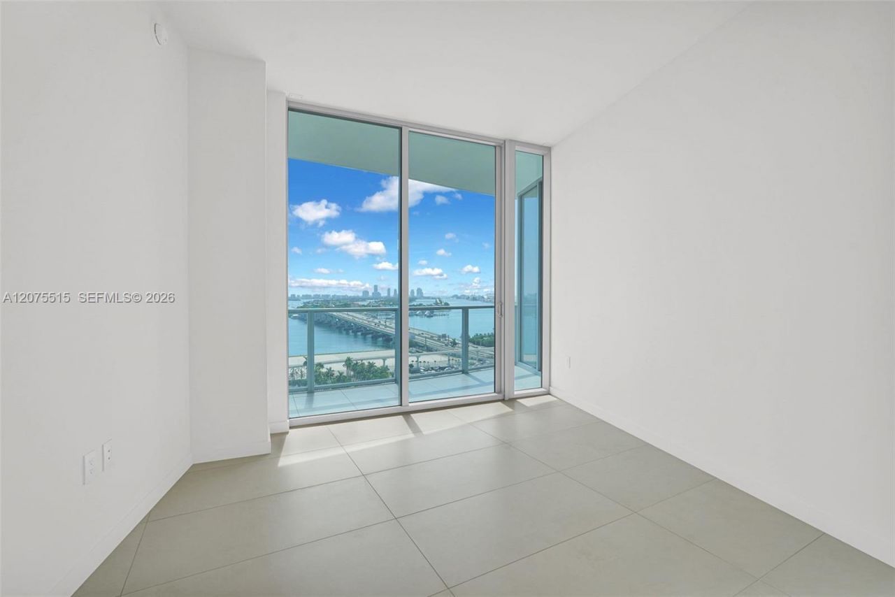 1400 Biscayne Blvd , Unit 1706, Miami, FL 33132 Photo