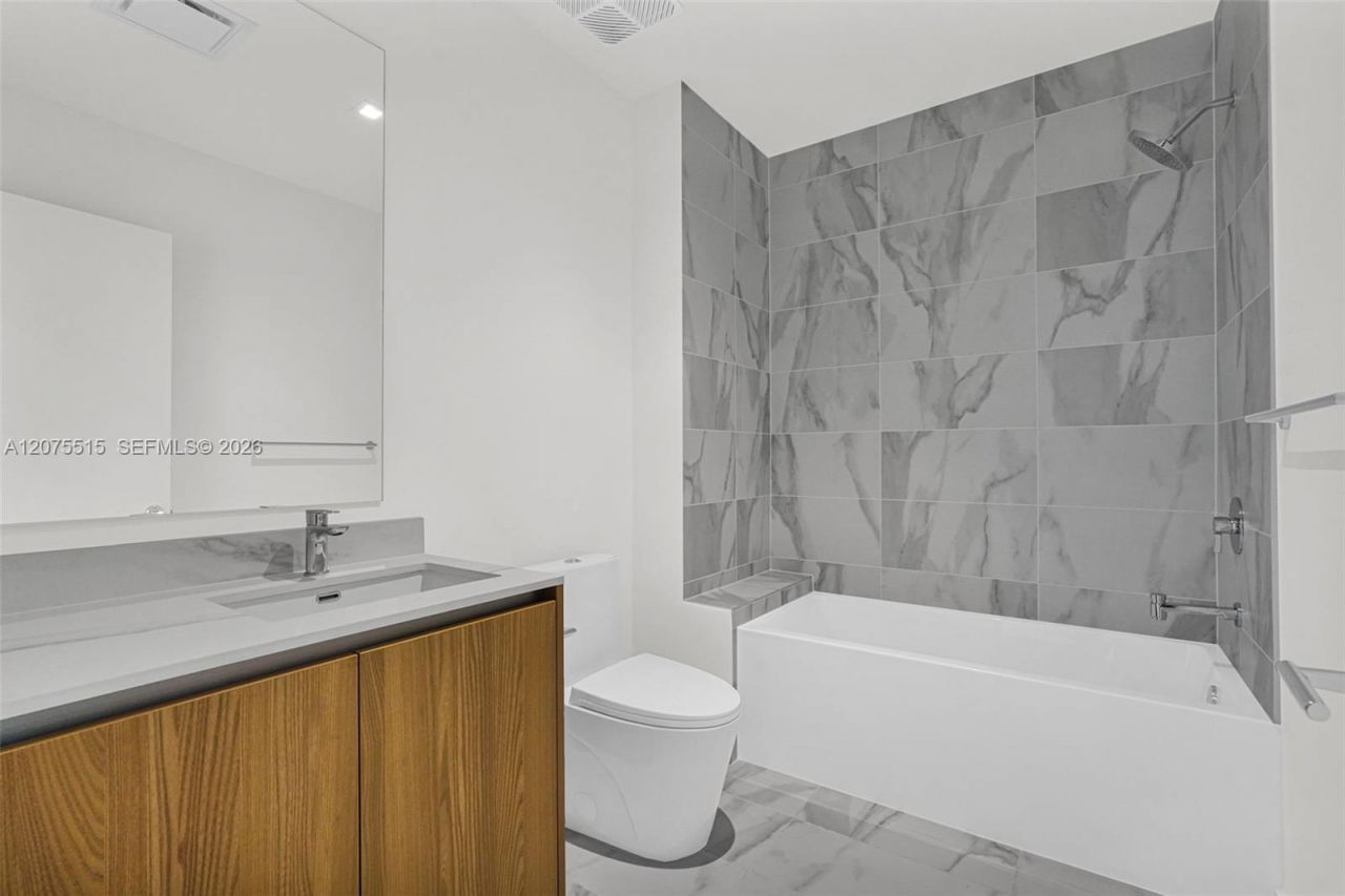 1400 Biscayne Blvd , Unit 1706, Miami, FL 33132 Photo