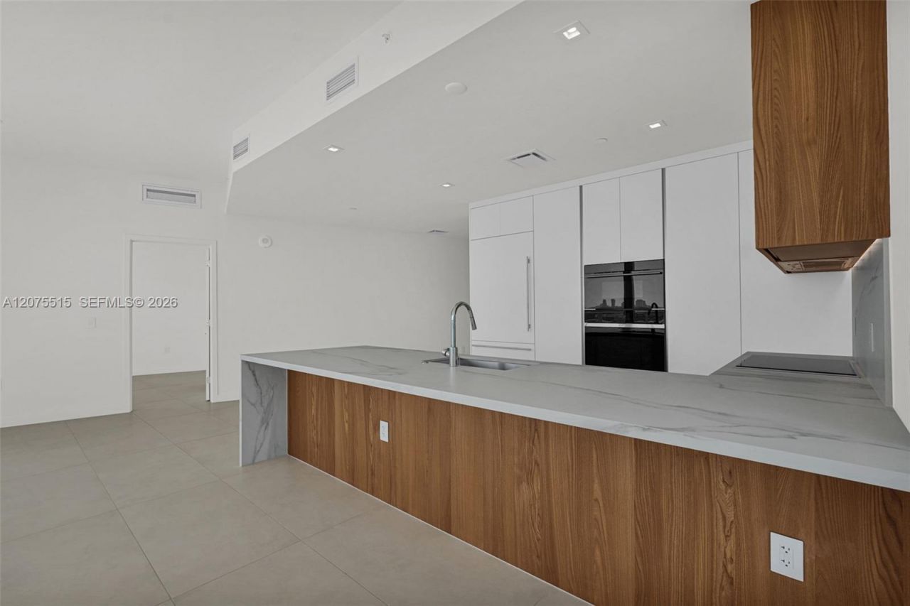 1400 Biscayne Blvd , Unit 1706, Miami, FL 33132 Photo