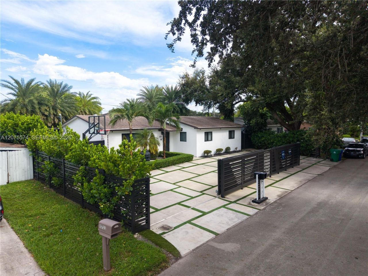 1721 SW 96th Ave , Miramar, FL 33025 Photo
