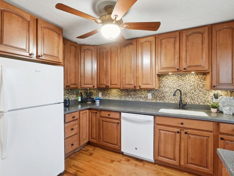 5577 Raceview Avenue, Cincinnati, OH 45248 Photo 12
