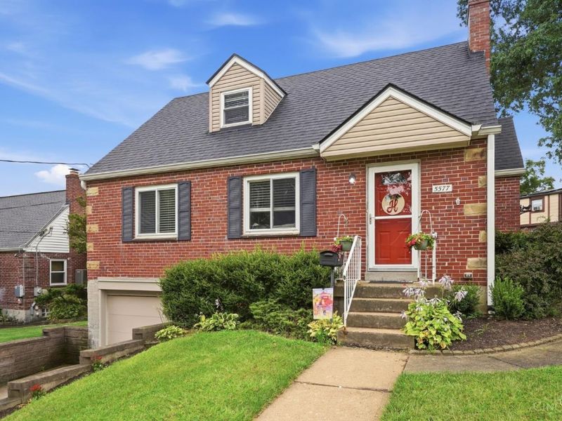 5577 Raceview Avenue, Cincinnati, OH 45248 Photo 2