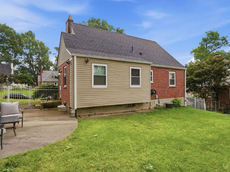 5577 Raceview Avenue, Cincinnati, OH 45248 Photo 30