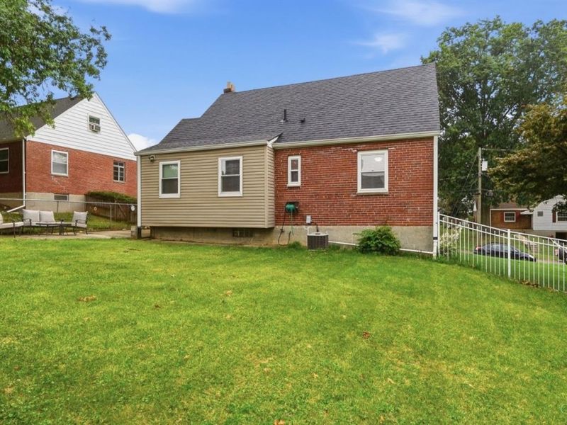 5577 Raceview Avenue, Cincinnati, OH 45248 Photo 31