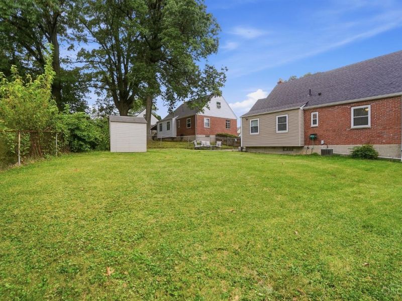 5577 Raceview Avenue, Cincinnati, OH 45248 Photo 33