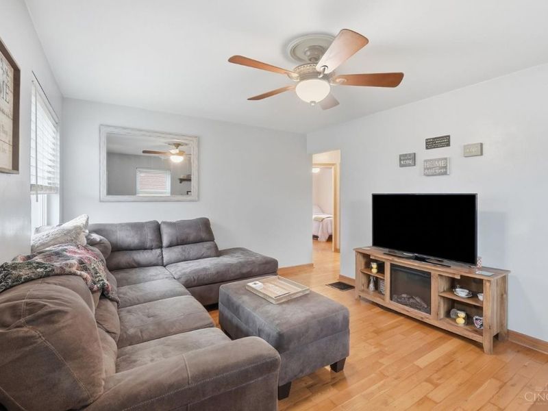 5577 Raceview Avenue, Cincinnati, OH 45248 Photo 7